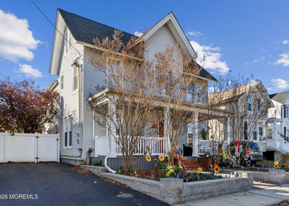 192 Broad Street - Photo 1