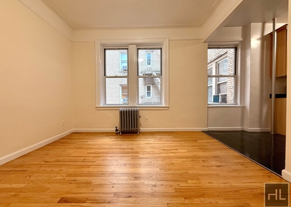 West 13 Street - Photo 1