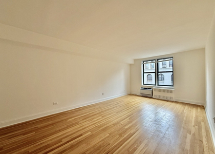 West 16th Street - Photo 1