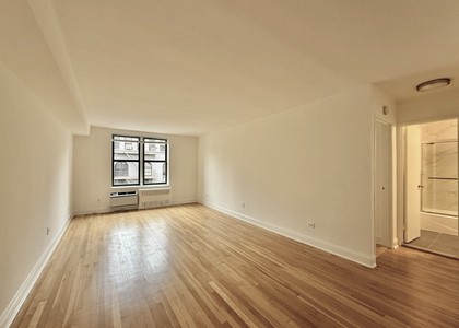 West 16th Street - Photo 1
