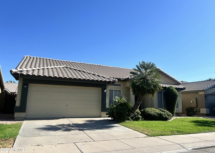 1918 E Marquette Drive - Photo 1