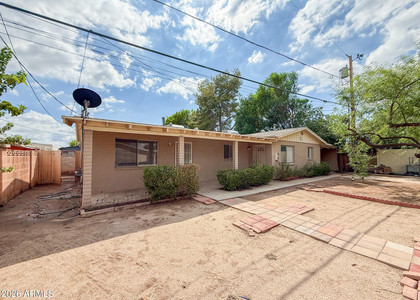 1721 E Sheridan Street - Photo 1