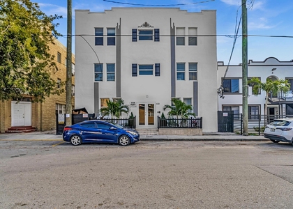 1142 Sw 4th Street - Photo 1