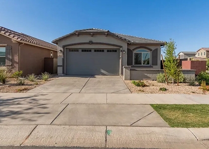 9640 E Thunderbolt Avenue - Photo 1