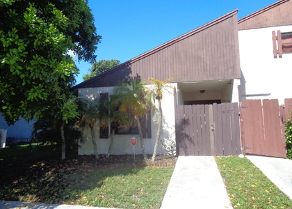 1407 White Pine Drive - Photo 1