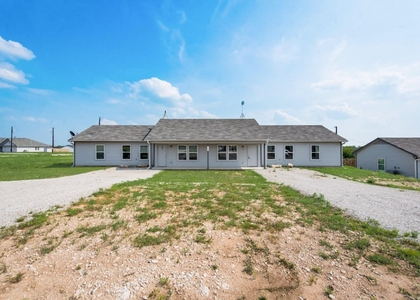 108 James Court - Photo 1