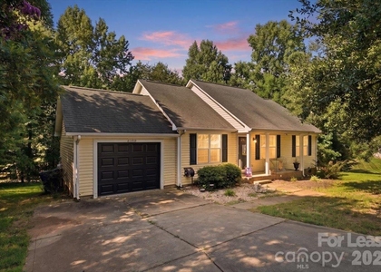 4089 Fallen Pine Road - Photo 1
