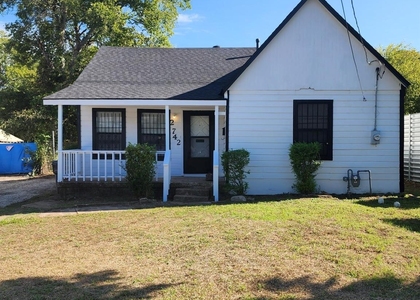 2742 E Overton Road - Photo 1