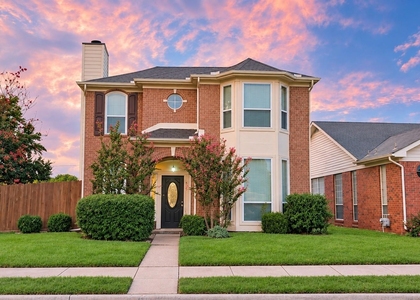 628 Raintree Circle - Photo 1