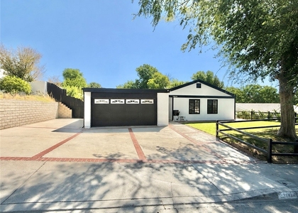 28038 Lakehurst - Photo 1