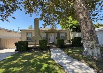 211 S Keystone Street - Photo 1
