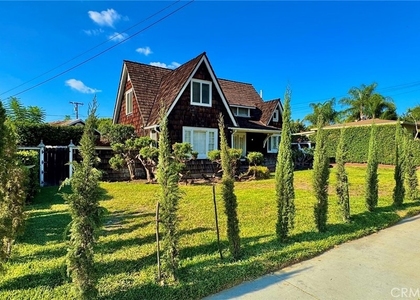 9215 Gunn - Photo 1