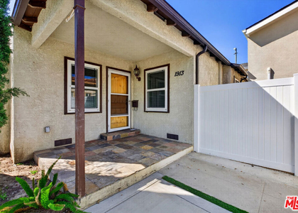 1913 N Manning Street - Photo 1
