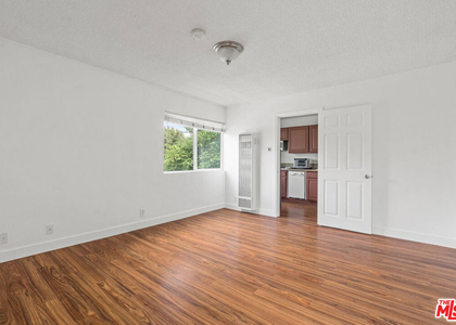 616 Vernon Avenue - Photo 1
