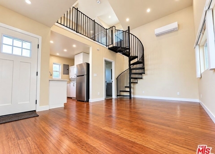 1658 S Carmelina Avenue - Photo 1