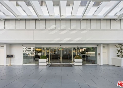 10660 Wilshire Boulevard - Photo 1