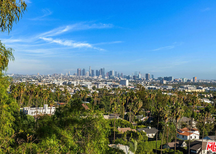 1750 N Fairfax Avenue - Photo 1