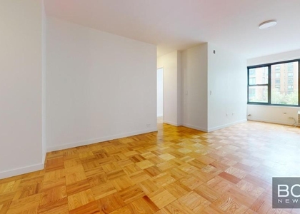 Fourth Avenue - Photo 1