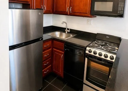 906 Amsterdam Avenue - Photo 1