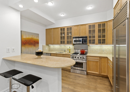 171 W 57th Street - Photo 1