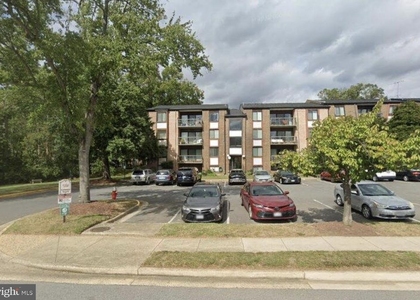 9733 Kings Crown Court - Photo 1