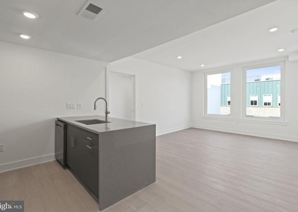 2000 Dreer Street - Photo 1