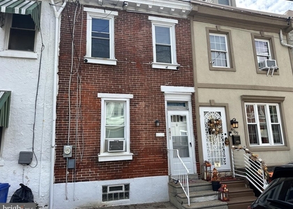 4711 Hawthorne Street - Photo 1