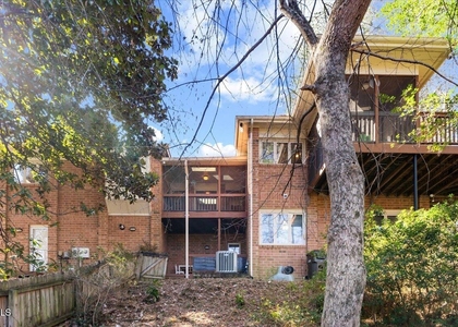 108 Campbell Lane - Photo 1