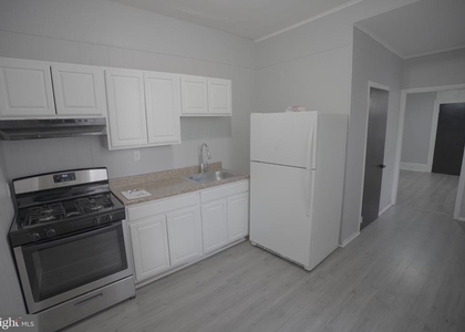 342 E New Street - Photo 1
