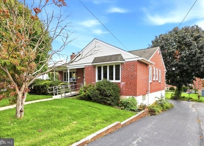 21 Davis Avenue - Photo 1