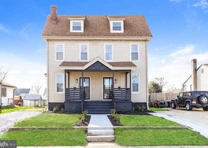226 Greenwich Avenue - Photo 1