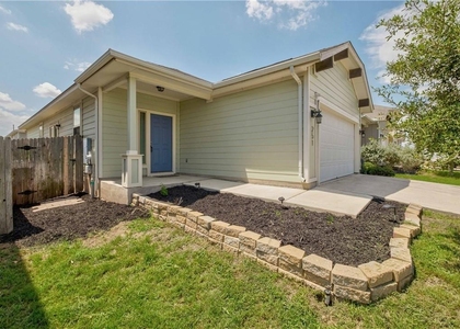 251 Pearl Way - Photo 1