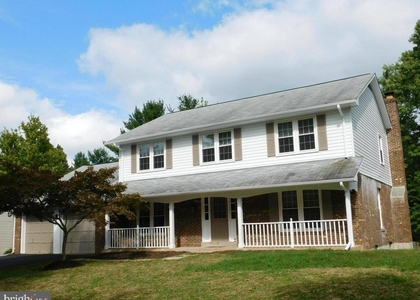 1725 Glastonberry Road - Photo 1
