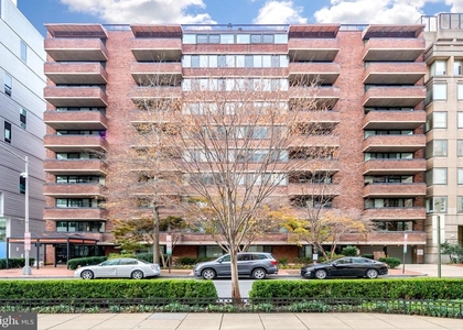 1140 23rd Street Nw - Photo 1