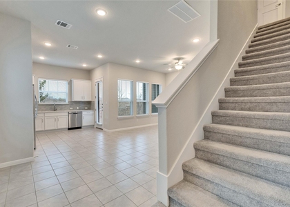 1015 Vista View Dr - Photo 1