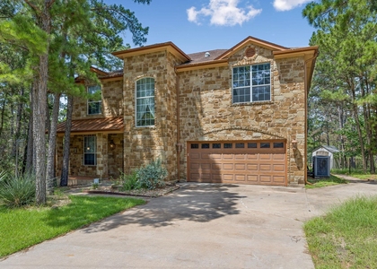 138 Papawai Dr - Photo 1