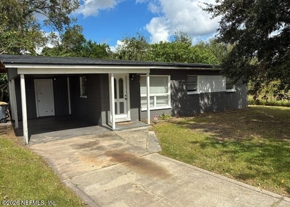 4520 Bessie Circle W - Photo 1
