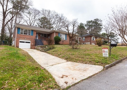 1975 Kilburn Drive Ne - Photo 1