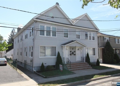 222 Irving - Photo 1