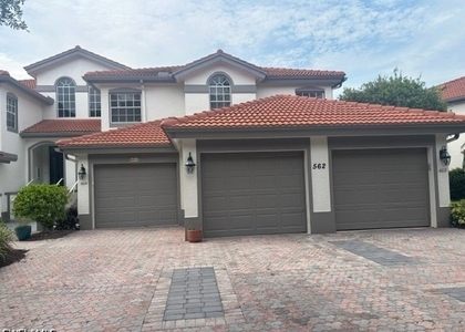 562 Laguna Royale Boulevard - Photo 1