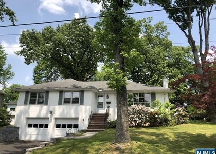 85 Phelps - Photo 1