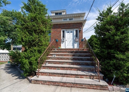 236 Franklin - Photo 1