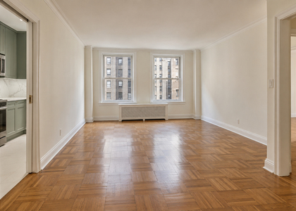 260 West 54th Street - Photo 1