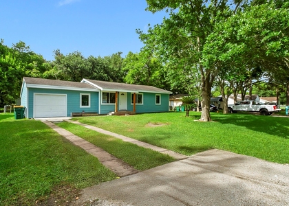 2508 N Houston Drive - Photo 1