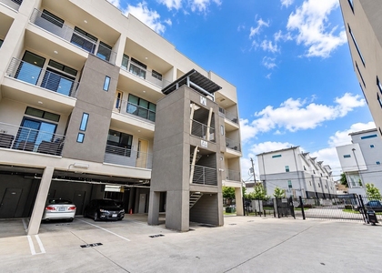 2401 Crawford Street - Photo 1