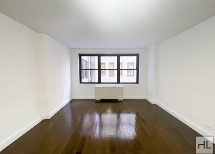 5 Avenue - Photo 1