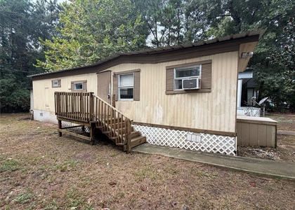 914 Queenswood - Photo 1