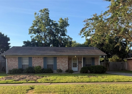 10106 Antrim Lane - Photo 1