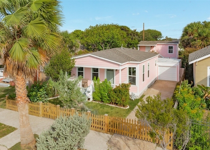 3602 Avenue S 1/2 - Photo 1
