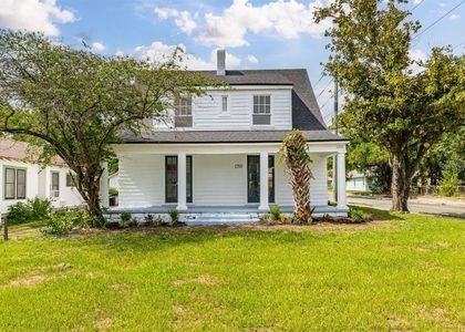1201 Oakhill Street - Photo 1